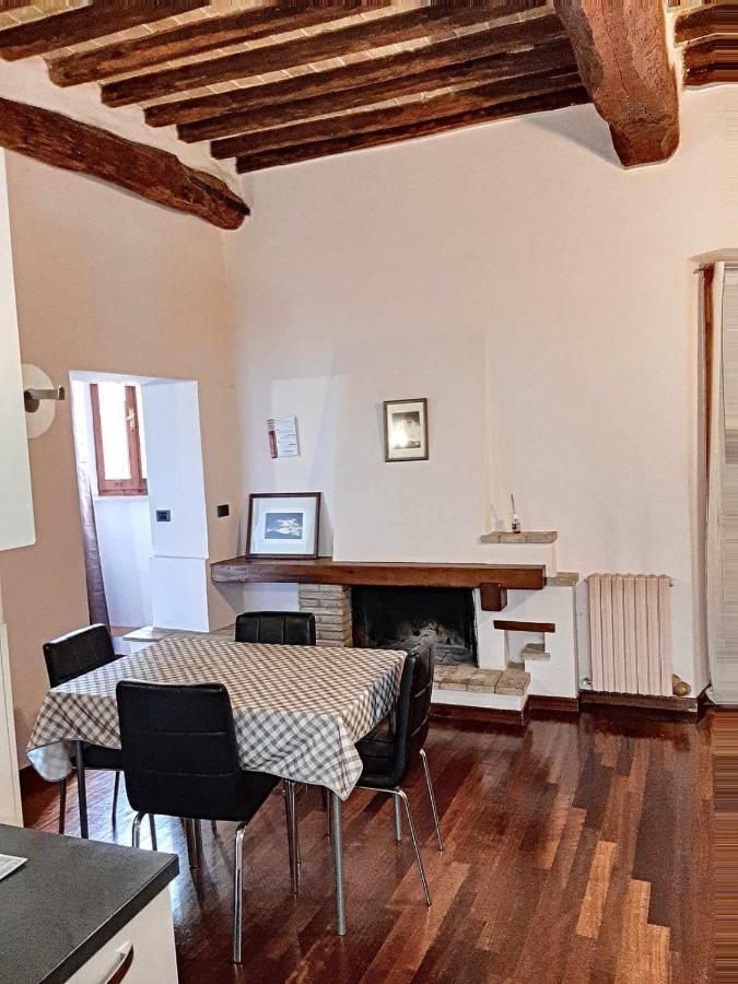 Ospitaci Appartamenti San Salvatore Foligno Exteriör bild