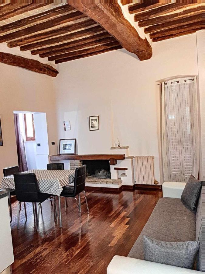 Ospitaci Appartamenti San Salvatore Foligno Exteriör bild