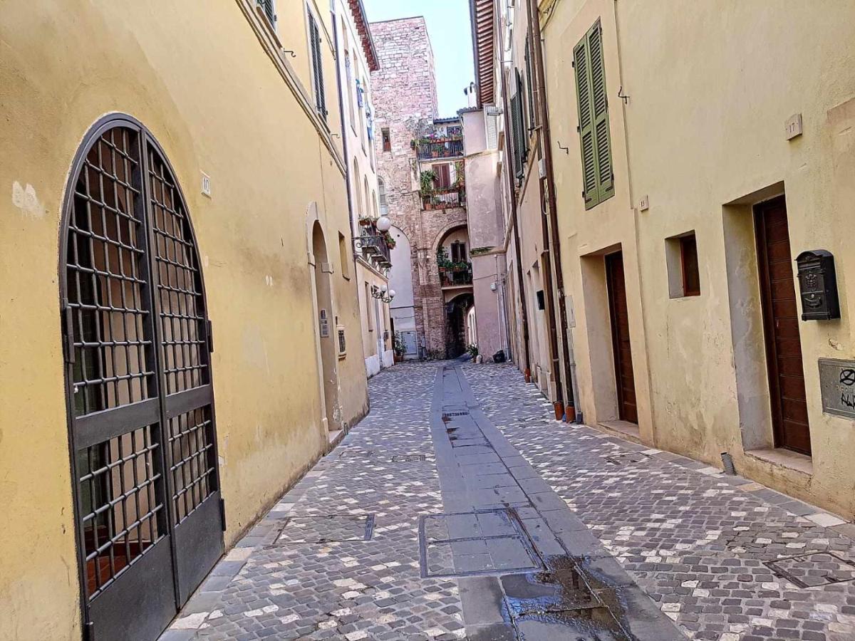 Ospitaci Appartamenti San Salvatore Foligno Exteriör bild