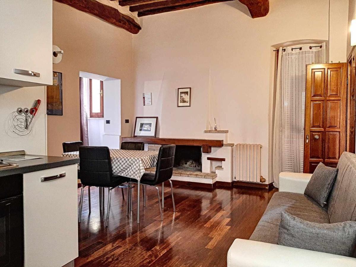 Ospitaci Appartamenti San Salvatore Foligno Exteriör bild